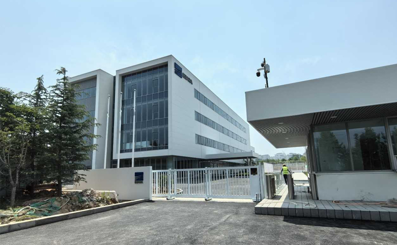 環境のアップグレード：快適なオフィス、新しい会社のオフィス環境と工場の職場が先を争っている